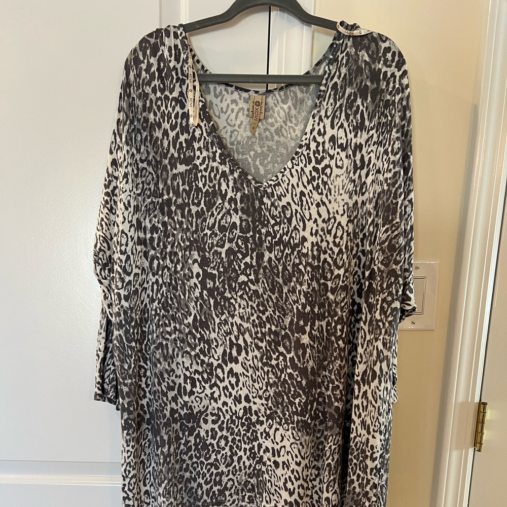 Ladies leopard tunic soft beautiful